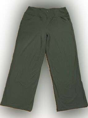 ESOFT 2XL Olive Green Spandex / Polyester Athletic Pants - Like New, Never Worn.